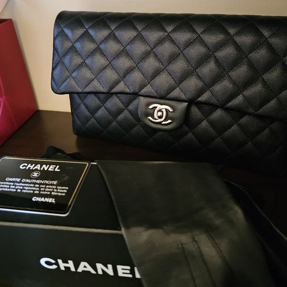 Chanel Classic Flap Clutch in Black Caviar No Longer Available in Boutiques - Picture 2 of 16